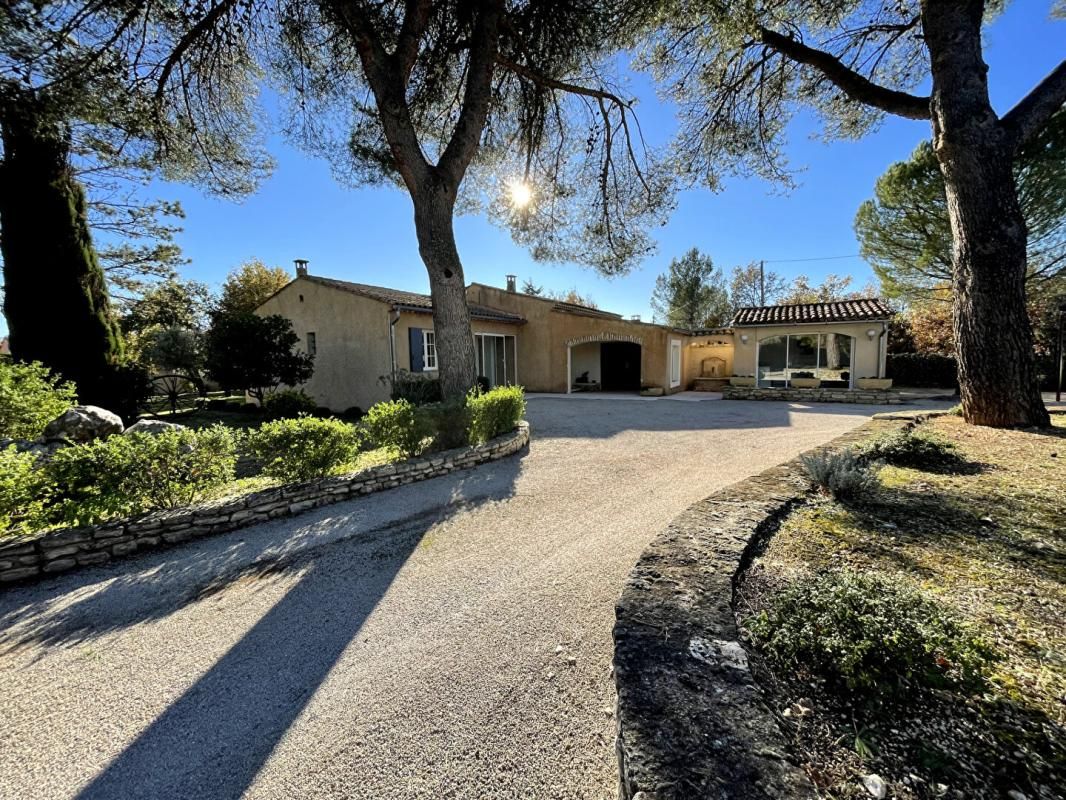 SAINT-SATURNIN-LES-APT Maison Saint Saturnin Les Apt 5 pièce(s) 130 m2 2