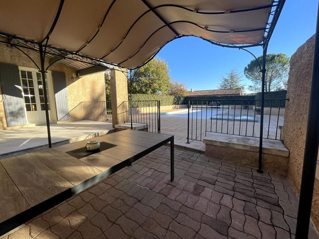 SAINT-SATURNIN-LES-APT Maison Saint Saturnin Les Apt 5 pièce(s) 130 m2 4