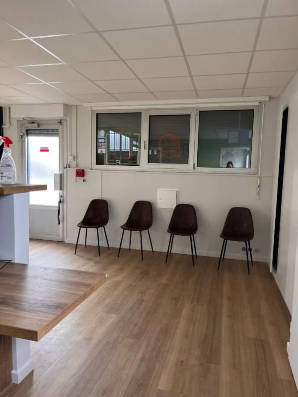 CHALON-SUR-SAONE 71100 Chalon Sur Saône - Bâtiment commercial ou stockage 615 m2 Zone SAONEOR 3