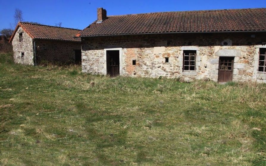 SAINT-PRIEST-LES-FOUGERES Ferme à Saint Priest Les Fougeres 3 pièce(s) 85 m2 1