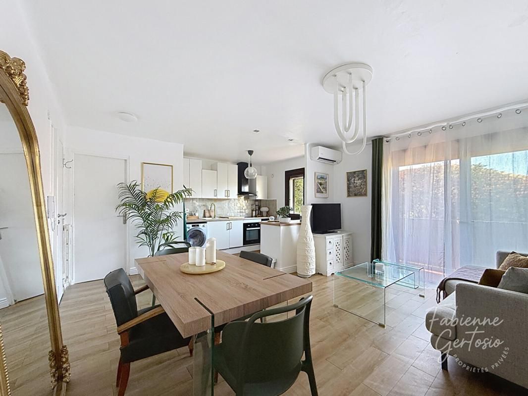 TOULON TOULON - Quartier Lamalgue T2 de 41 m2 avec balcon et vue dégagée 2