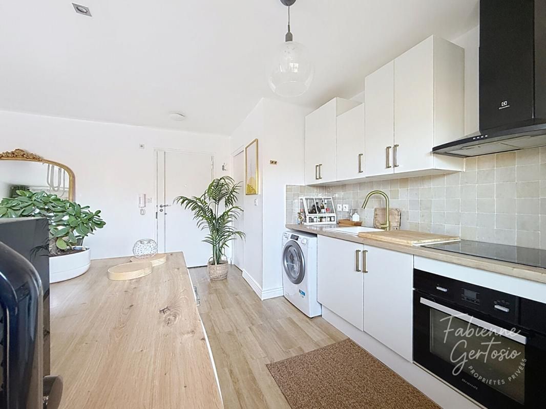 TOULON TOULON - Quartier Lamalgue T2 de 41 m2 avec balcon et vue dégagée 4