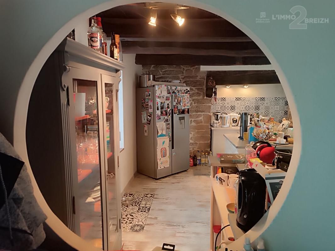 SAINT-CARADEC-TREGOMEL Maison en pierre rénovée, idéale famille ou travailleur indépendant 2