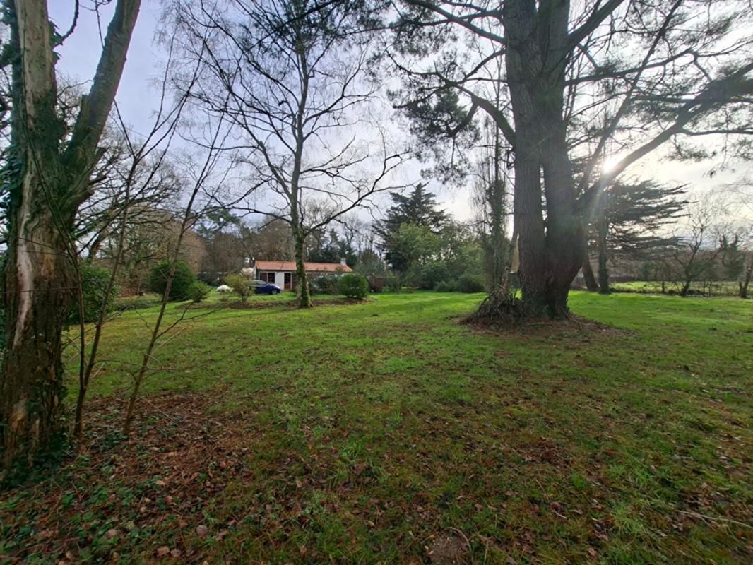 SAINT-GERVAIS Maison à rénover sur grand terrain arboré - Saint-Gervais 4