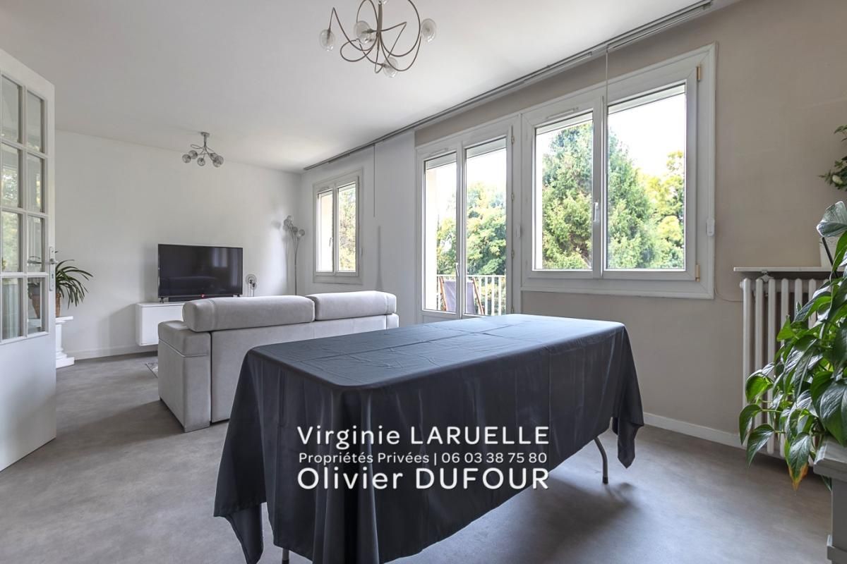 ROUEN ROUEN Appartement avec balcon 2 chambres cave et place parking + garage 2