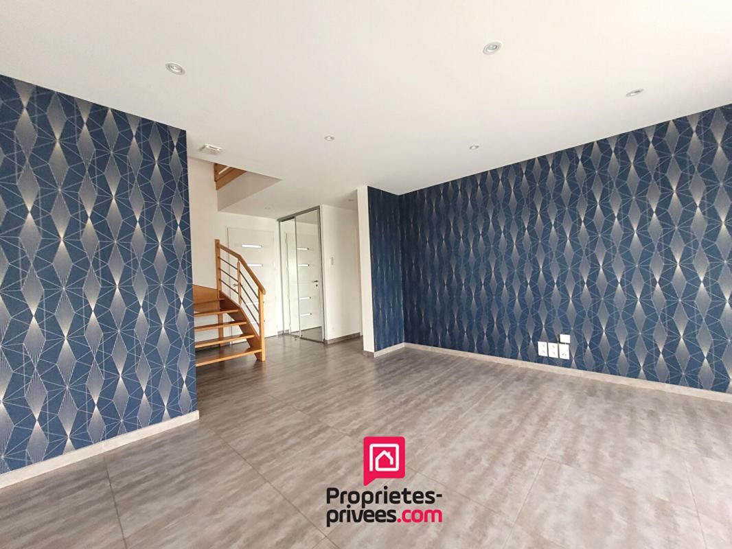 GUIDEL 56520 GUIDEL - Maison récente 5 chambres 165 m2 environ 4