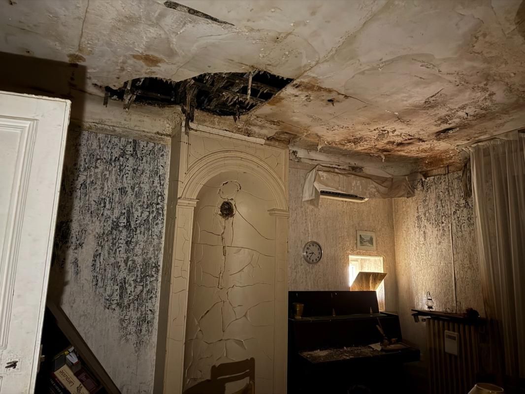 ARNAVILLE SUCCESSION VACANTE ! Opportunité rare pour les professionnels du bâtiment : Maison à rénover 5 pièces 131 m2 à Arnaville 4