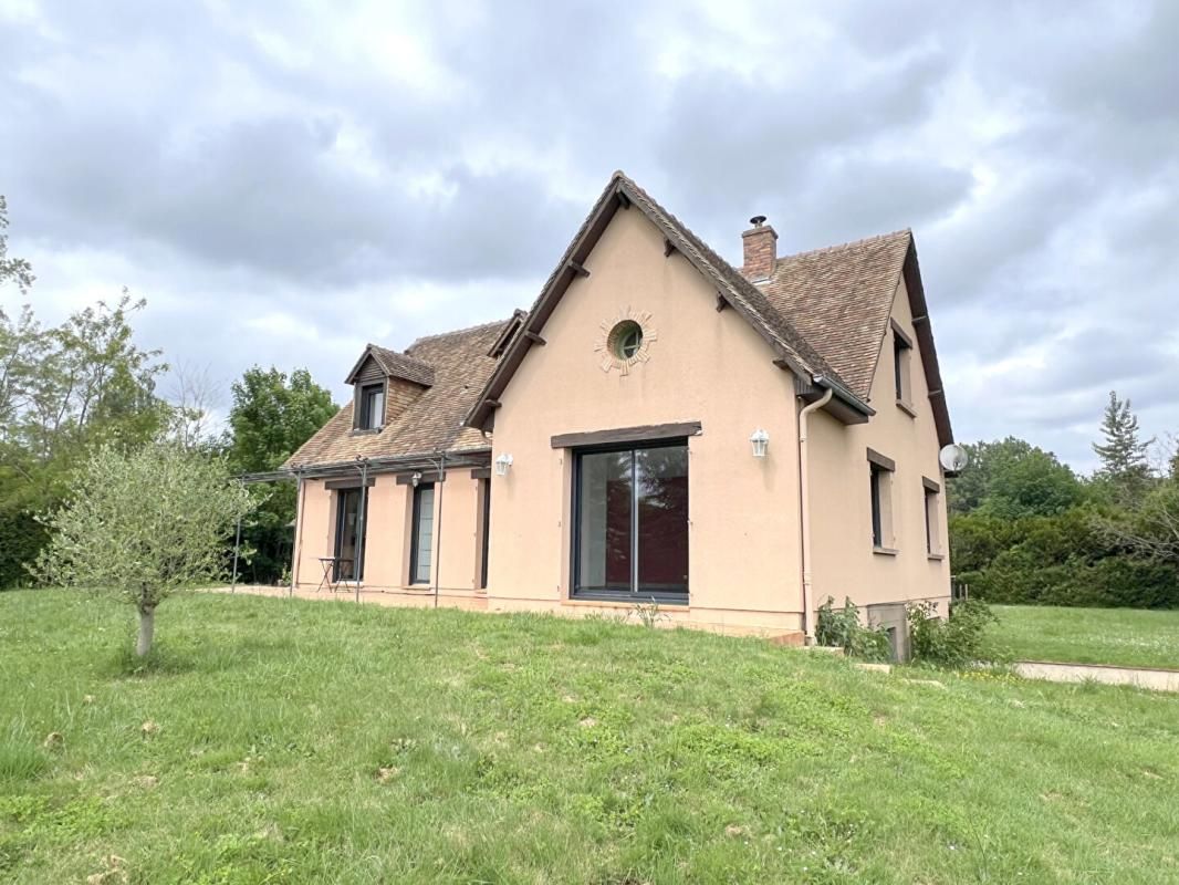 SAVIGNE-L'EVEQUE Maison - Savigné L'Evêque - 8 pièce(s) - 151 m² 2
