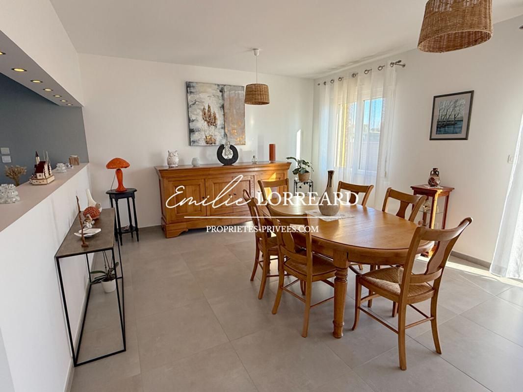 CHAMPAGNE Maison Champagne 6 pièce(s) 144 m2 2