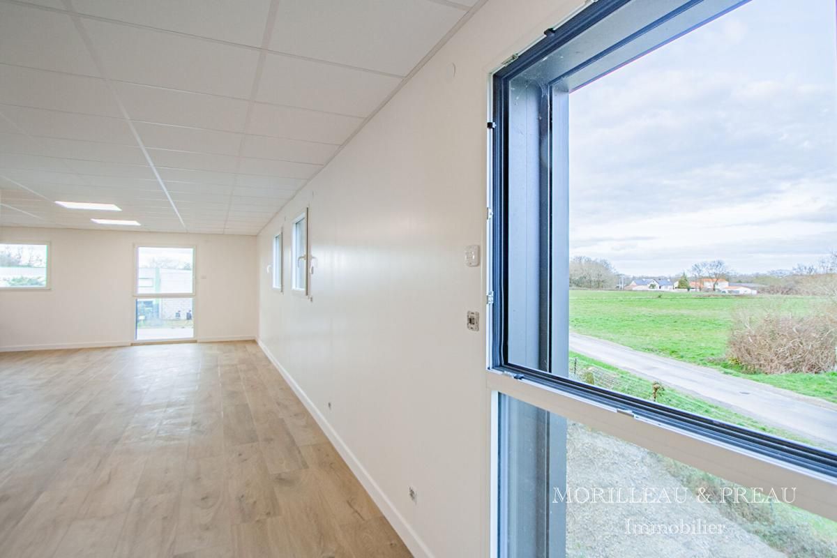 SAINT-MARS-DE-COUTAIS SAINT MARS DE COUTAIS - LOCAL D'ACTIVITES / BUREAUX / ENTREPÔT (364 m²) 2