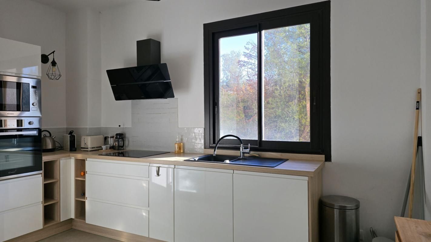 PROPRIANO Propriano centre, Appartement  4 pièce(s) 105.58 m2 balcon 30 m2 3