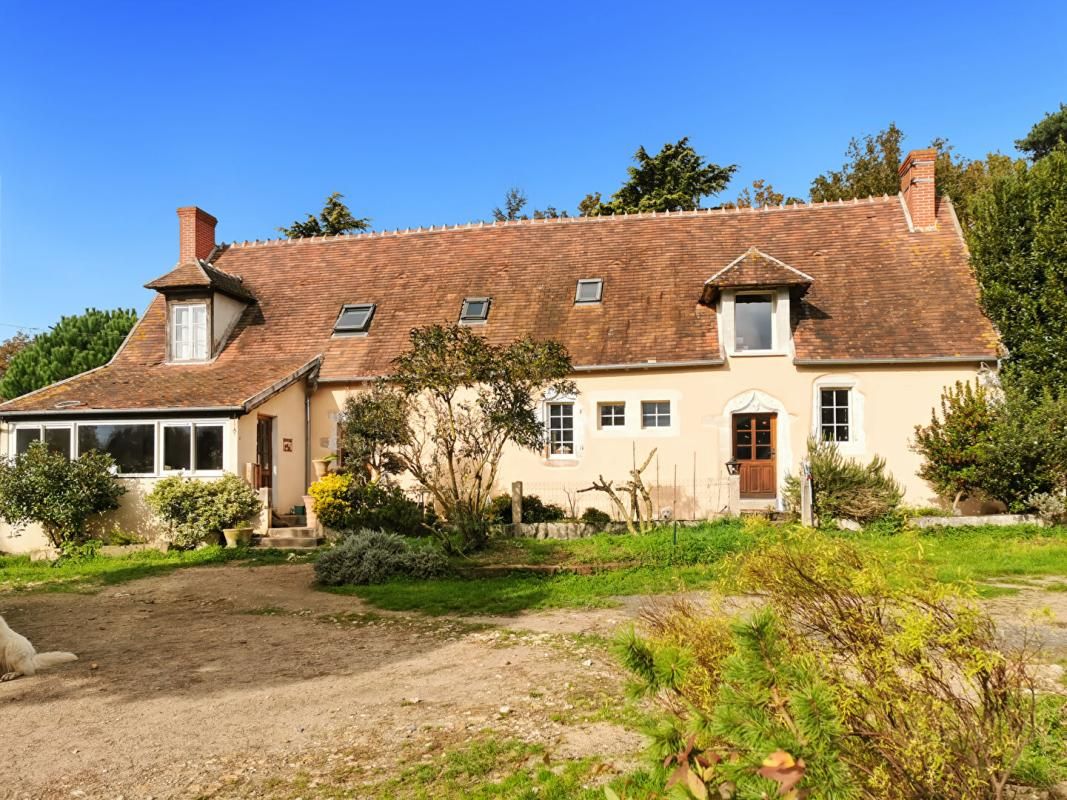 Domaine agricole & équestre de 15 hectares  À proximité de Saint-Amand-Montrond