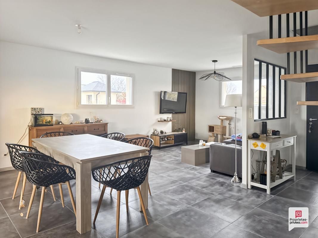 LA CHAPELLE-D'ALIGNE Maison La Chapelle D Aligne 6 pièce(s) 120 m2 4