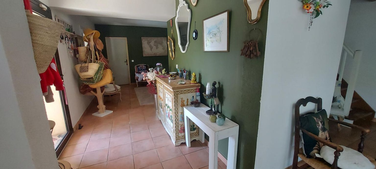 NIMES GARD. 30.NIMES. La Cigale. Belle maison de 119 m2 sur terrain arboré de 1250 m² avec piscine quartier Cigale 3