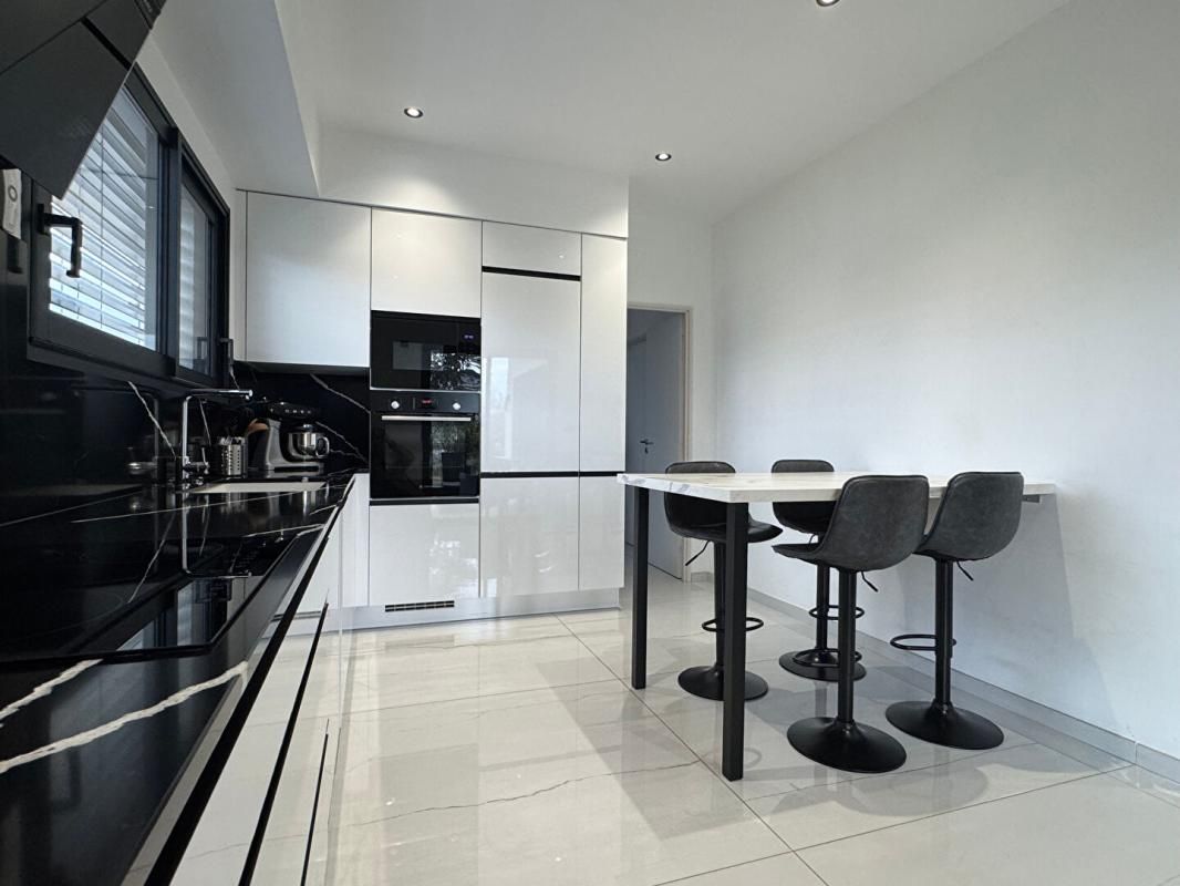 CHASSIEU Maison neuve RT2022 Chassieu 5 T5 130 m2 2