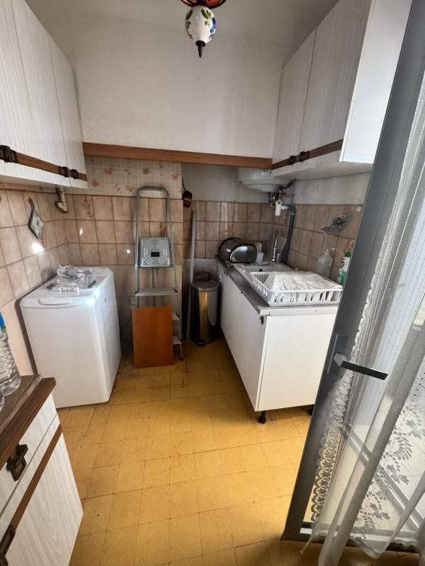 MARSEILLE-8E-ARRONDISSEMENT Quartier Bonneveine, proche de la mer 13008 T3/4 de 64m2 3