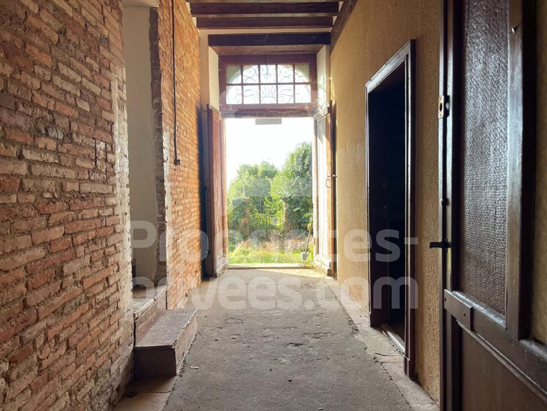 BOULOC BOULOC - IMMEUBLE  15 pièce(s) 548 m2 3