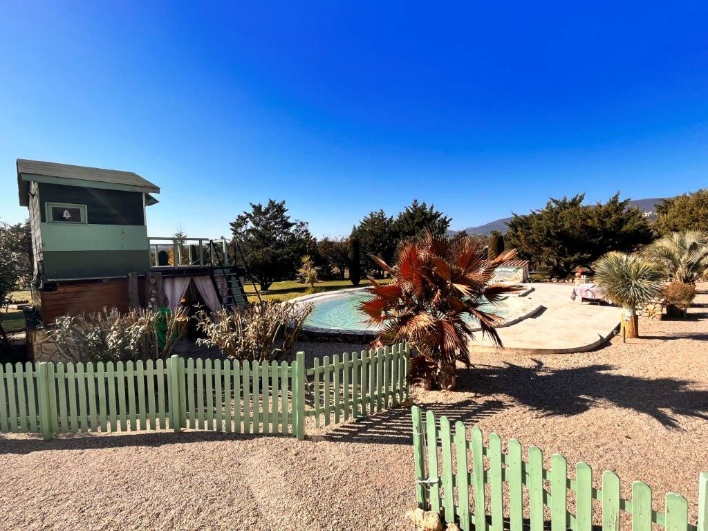 MONTAUROUX propriété de 7 pièces piscine-lagon sur tourrettes 3