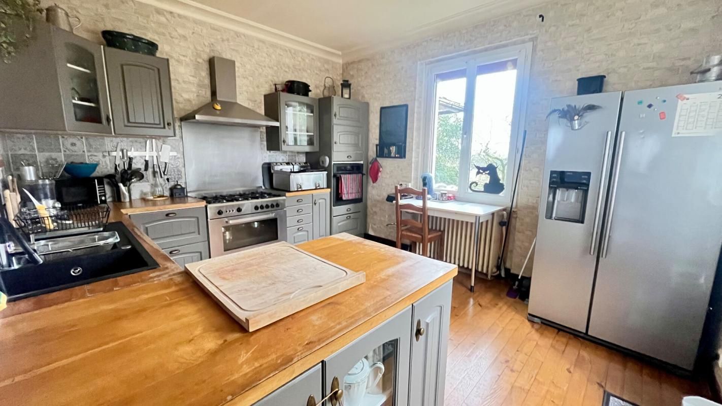 SAINT-BENOIT-DE-CARMAUX Ancienne ferme rénovée, Saint Benoit De Carmaux 6 pièce(s) 215 m2 2