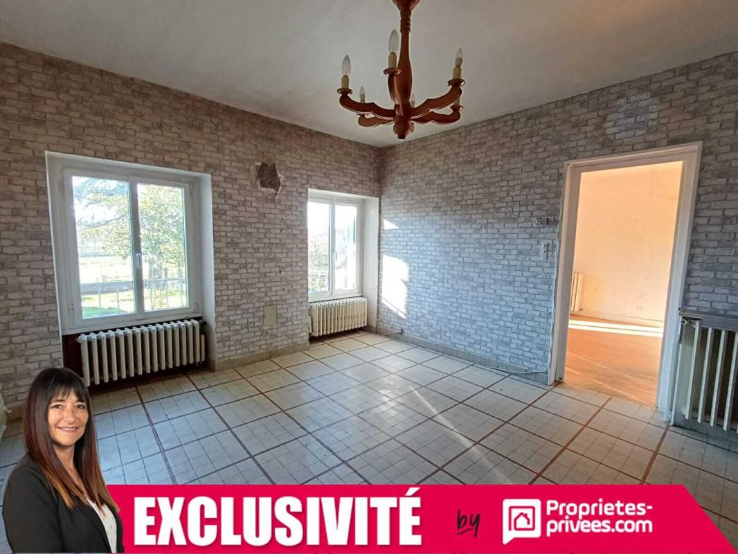 LE COTEAU LE COTEAU, ténement avec 2 maisons + dépôt + 2 garages 3