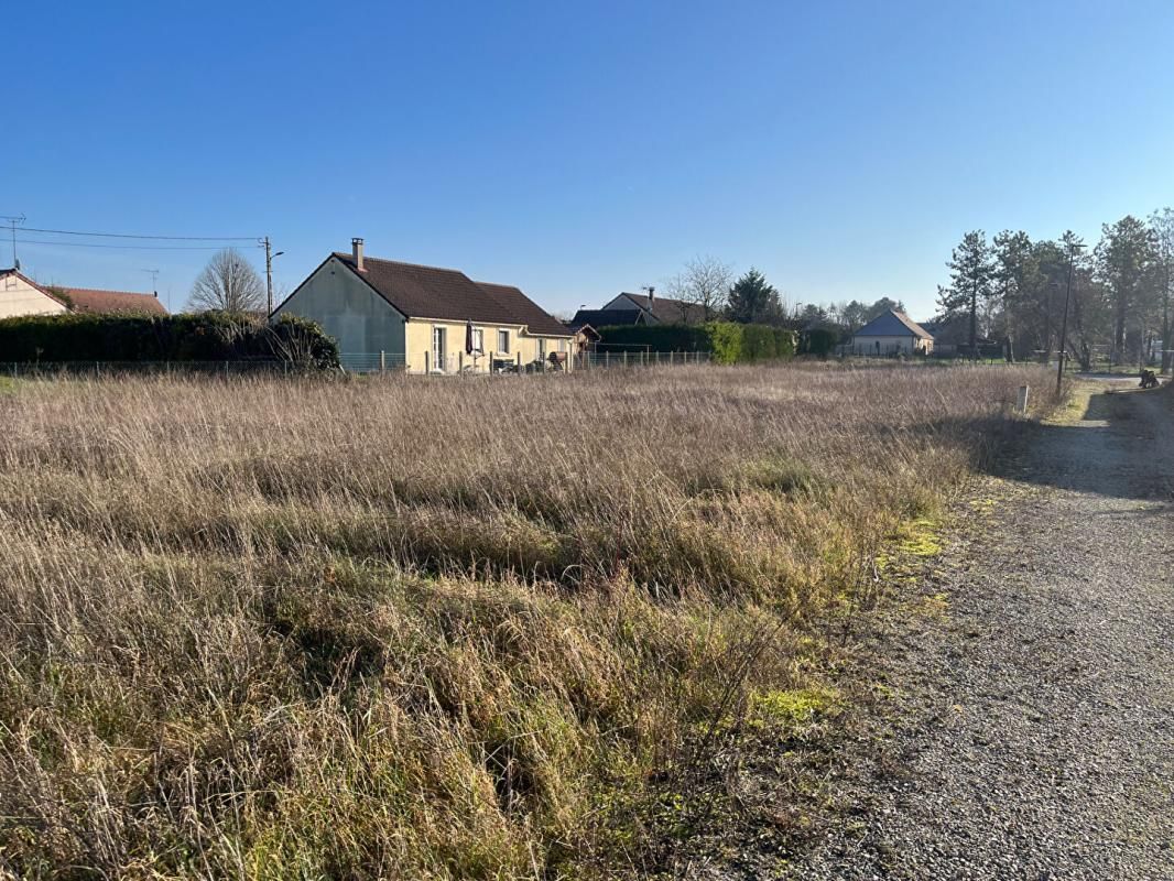 LES GRANDES-CHAPELLES Terrain Les Grandes Chapelles 1696 m2 4