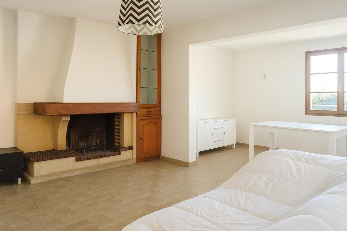 MARSEILLE-12E-ARRONDISSEMENT Maison de 289 m2 comprenant 3 appartements 4