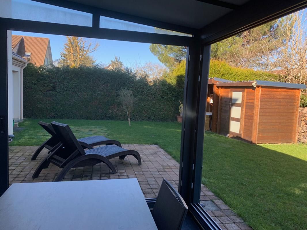 LE PERRAY-EN-YVELINES Maison de 2017, 3 chambres et garage 1