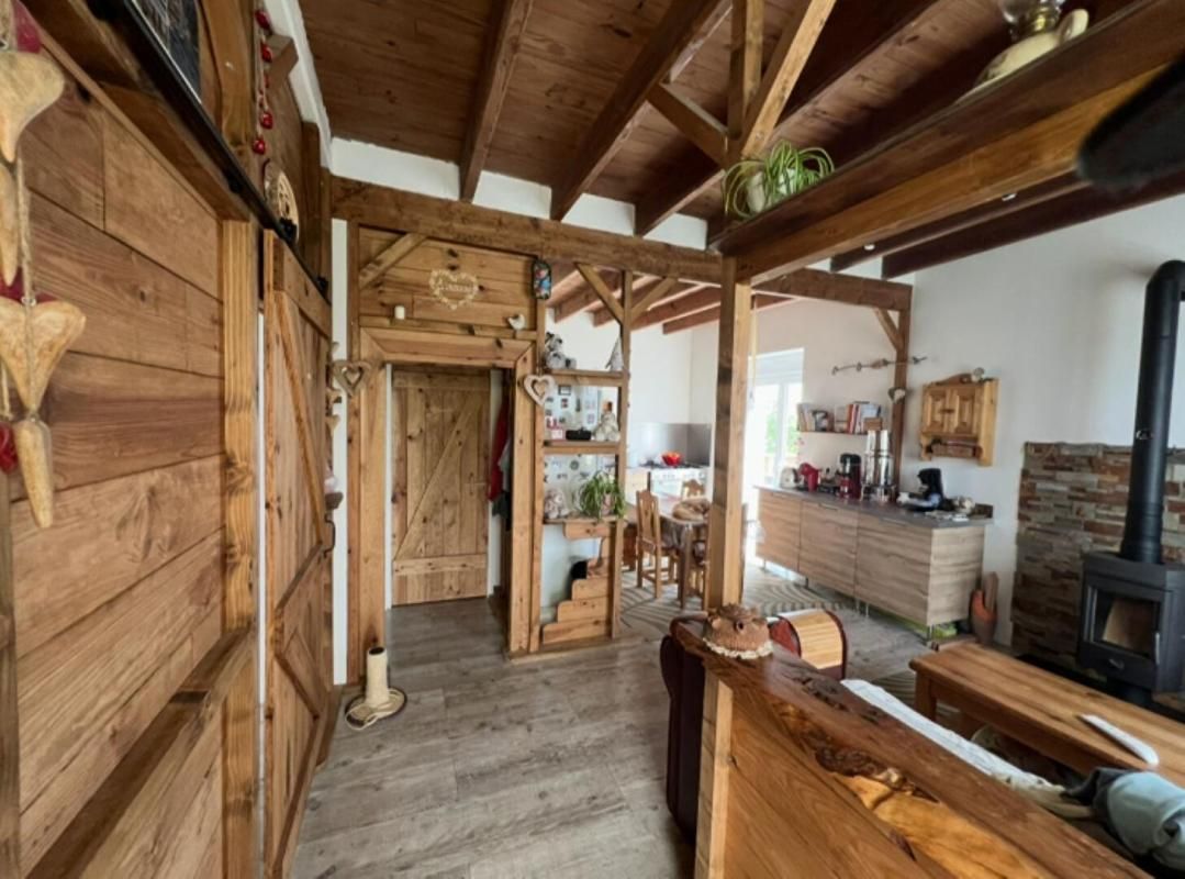 LE CLOITRE-PLEYBEN 29190 Le cloître Pleyben maison aucun travaux lumineuse et chaleureuse sans voisin 2