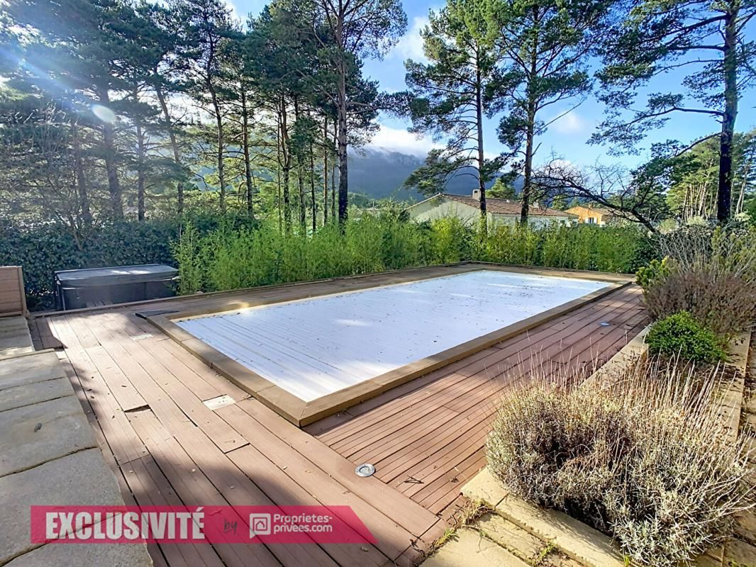 PLAN-D'AUPS-SAINTE-BAUME Maison Plan D Aups Sainte Baume 6 pièce(s) 200 m2 3