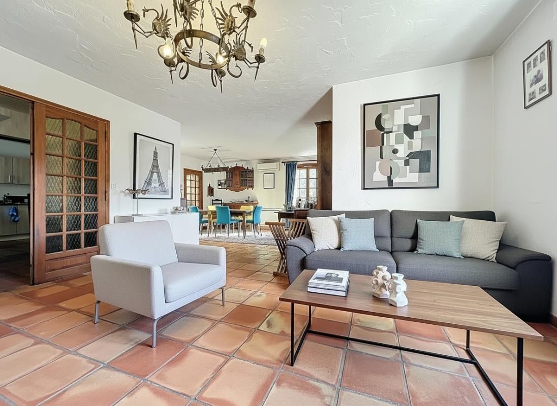 AURIBEAU-SUR-SIAGNE Maison Auribeau Sur Siagne 6 pièces 162 m²  Terrain de 2155 m² 4