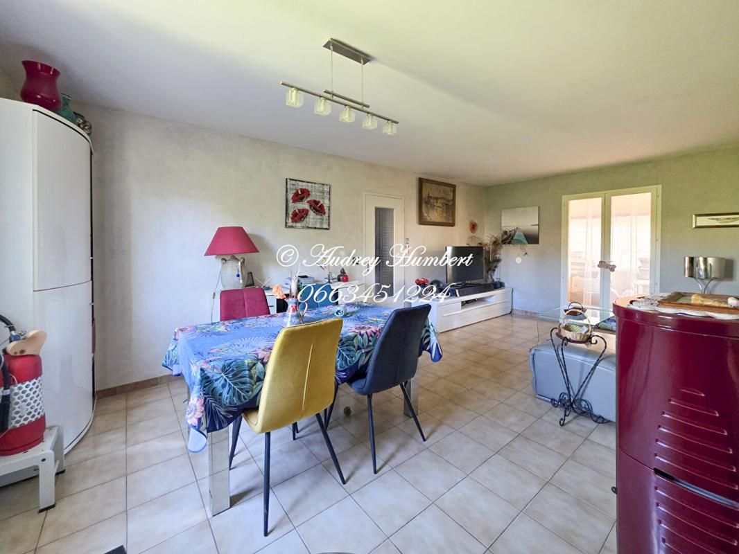 MANOSQUE EXCLU, MANOSQUE, MAISON T4  DE PLAIN PIED dans petit lotissement calme sur 500 m² de jardin clos et arboré 4
