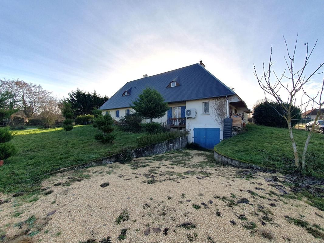 BOURGES Maison Bourges 5 pièce(s) 161 m2 2