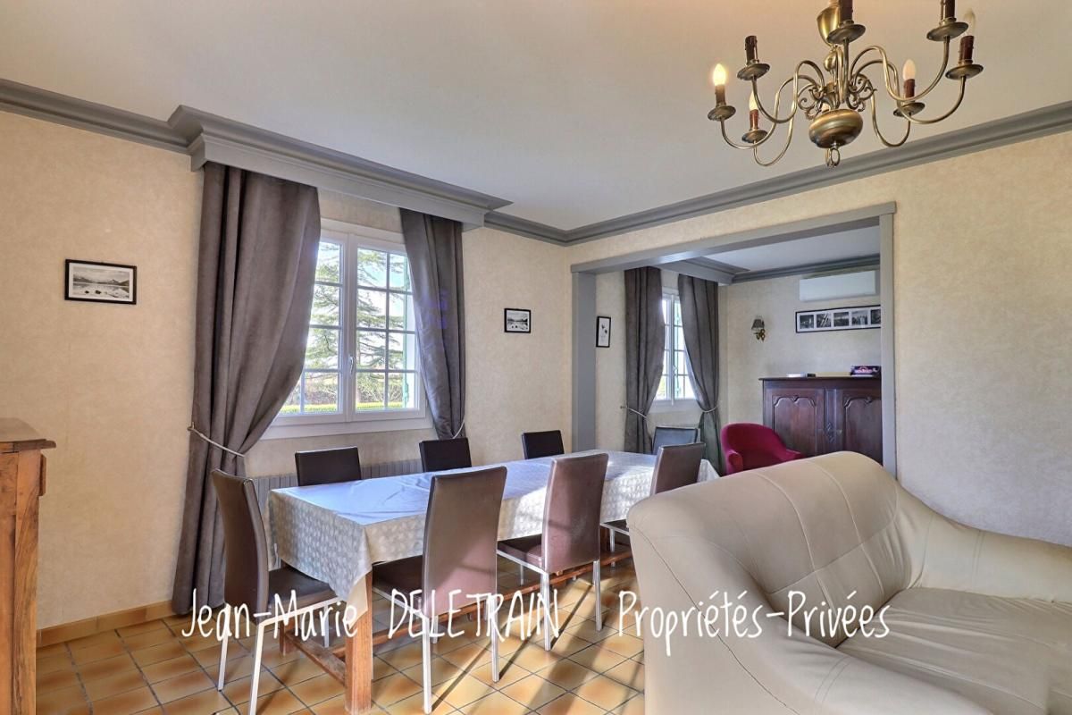 LAMONZIE-SAINT-MARTIN Maison 7 pièce(s) 155 m2 avec piscine 2