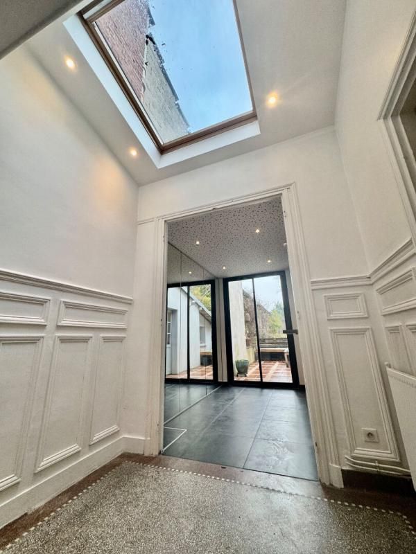 AMIENS Tres belle Amiénoise de 125m2, 4 chambres , jardin .Proche gare et centre-ville Amiens 2