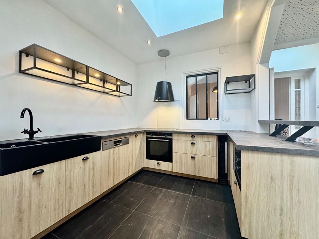 AMIENS Tres belle Amiénoise de 125m2, 4 chambres , jardin .Proche gare et centre-ville Amiens 3