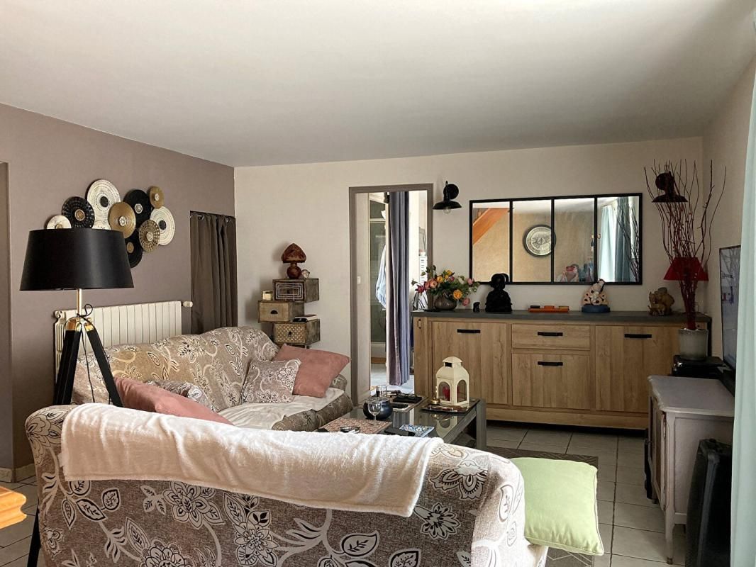 PRAYSSAC Immeuble à Prayssac 2 appartements loués avec terrasses 3