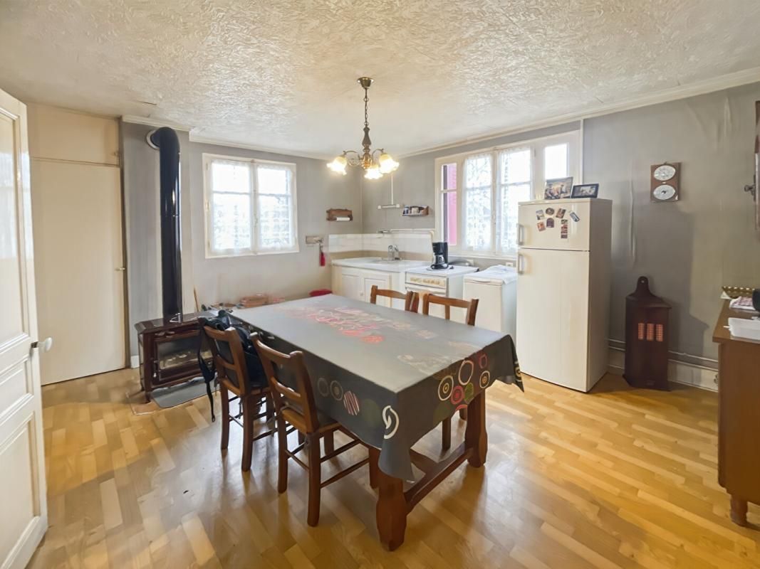 VILLERS-FARLAY Villers Farlay- Maison - 4 pièce(s) - 80 m2 - Terrain 585 m2 3