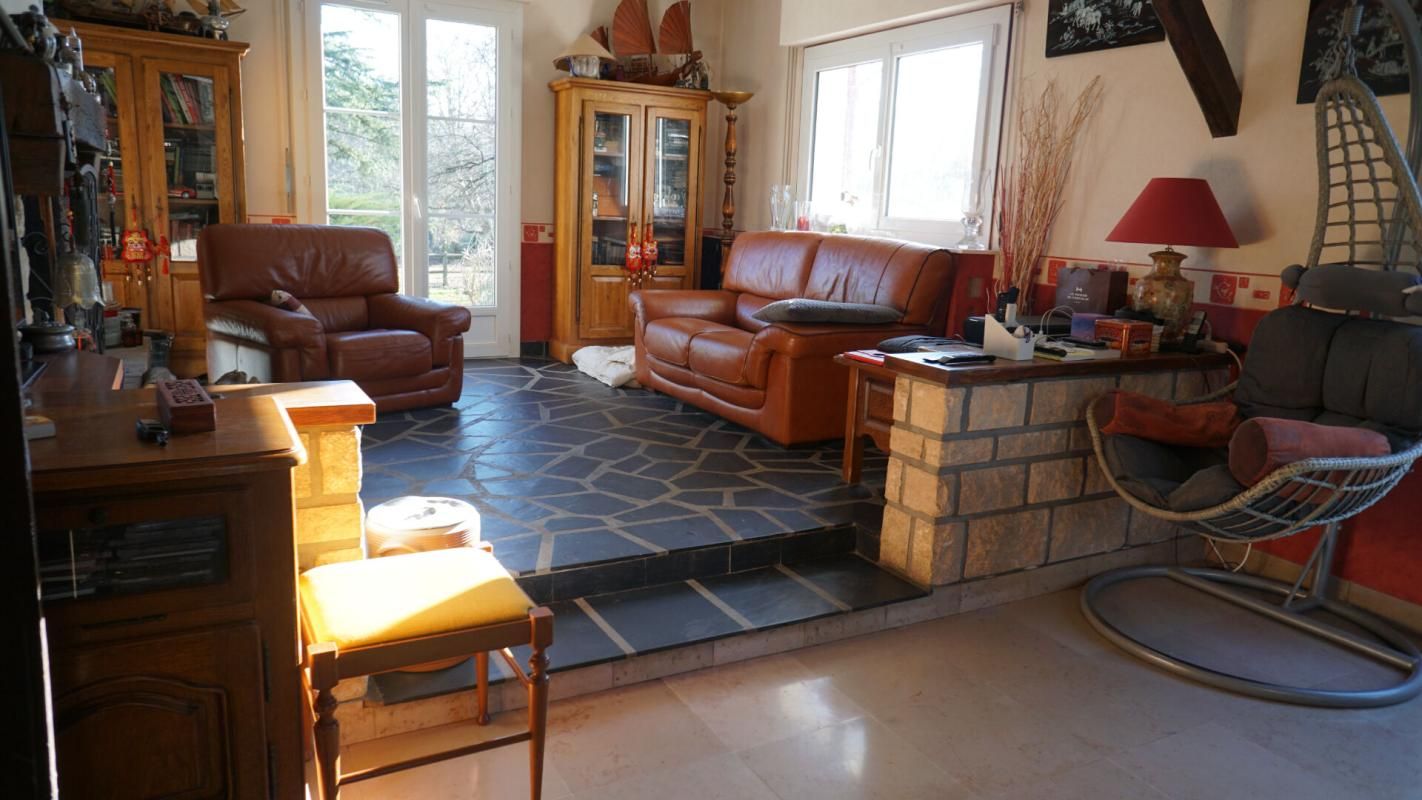 FORGES-LES-BAINS Maison Familiale 8 pièces 200m² sur sous sol total 3