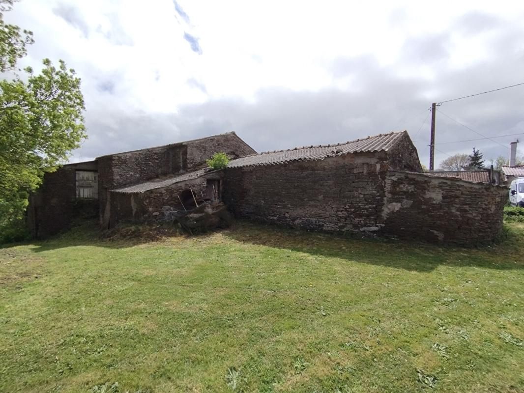 DIVATTE-SUR-LOIRE Grange 115m² à rénover, sur terrain de 830m², Divatte sur Loire (44450) 2