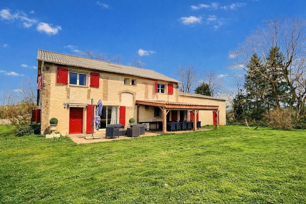 LE FRAYSSE Maison Le Fraysse 9 pièce(s) 269 m² 1