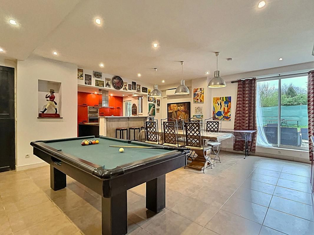 LE FRAYSSE Maison Le Fraysse 9 pièce(s) 269 m² 2