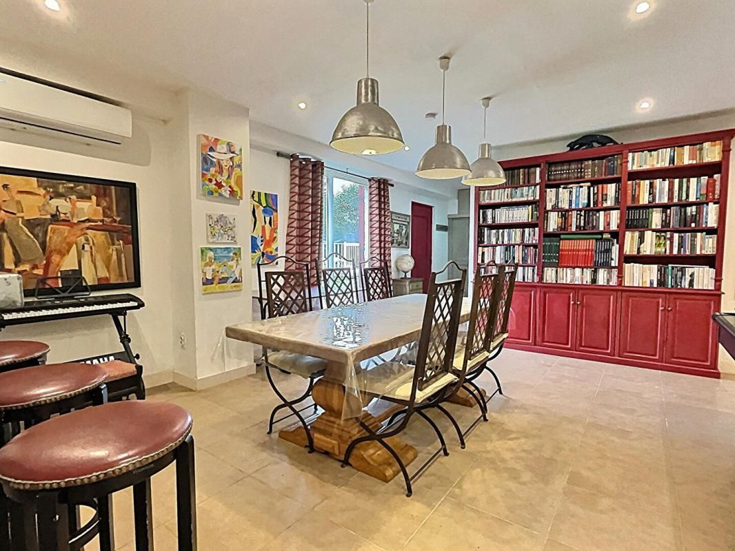 LE FRAYSSE Maison Le Fraysse 9 pièce(s) 269 m² 3