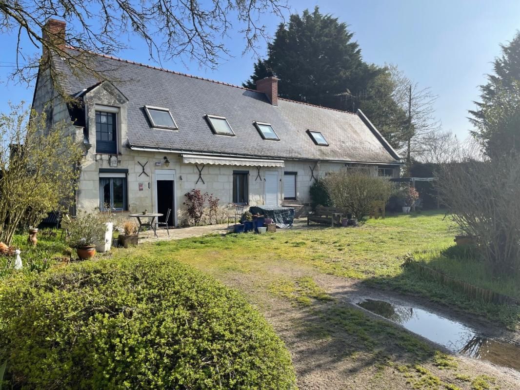 VILLEBERNIER Maison Villebernier 8 pièce(s) 179 m2 1