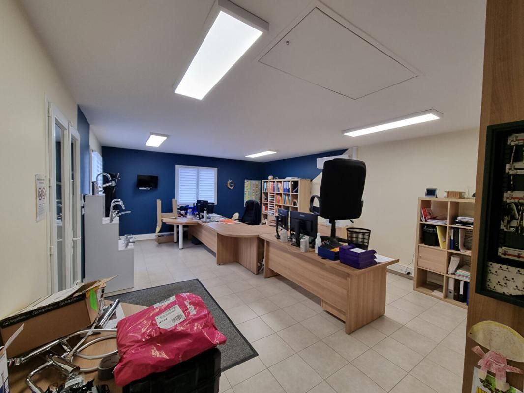 CHATEAUNEUF-SUR-LOIRE LOIRET - ATELIER POUR ENTREPRISE ou ENTREPOT 3