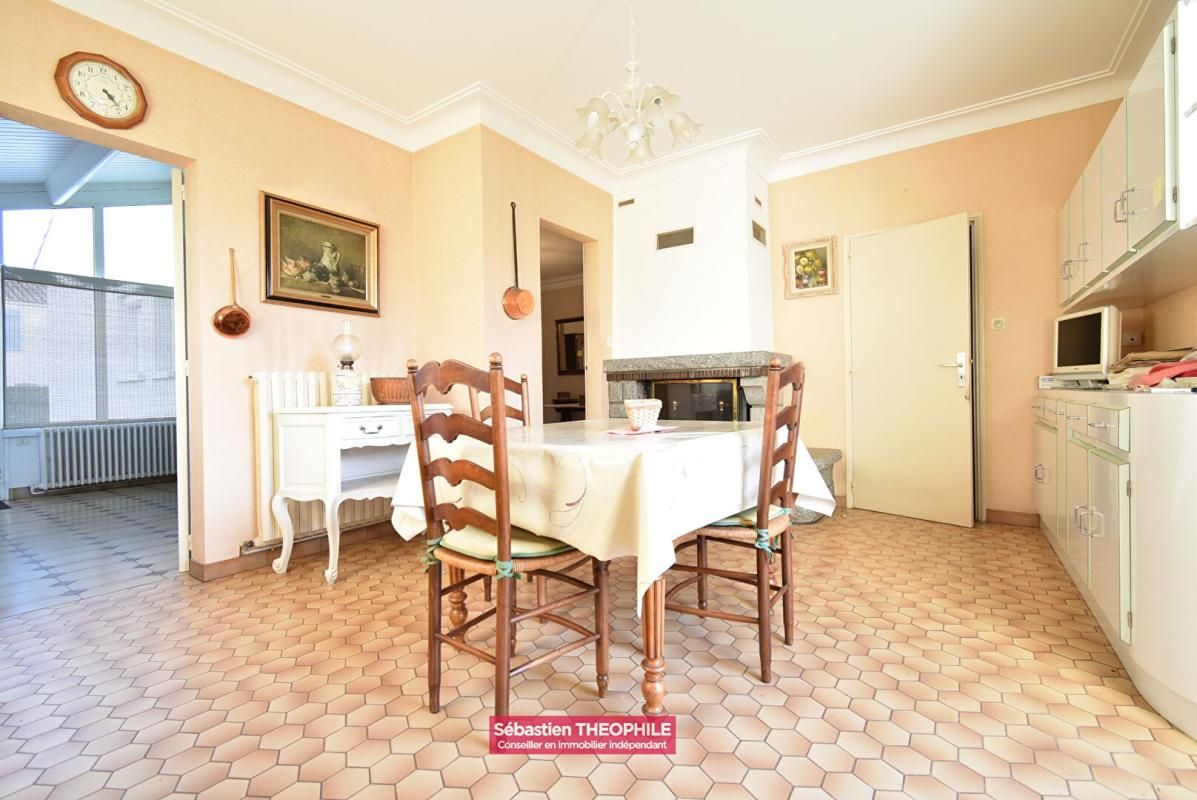 CHALLANS Maison Challans 4 pièce(s) 2 Chambres avec étage aménageable 3