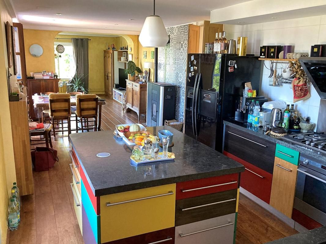 CAHORS Maison atypique avec gîte et piscine 3