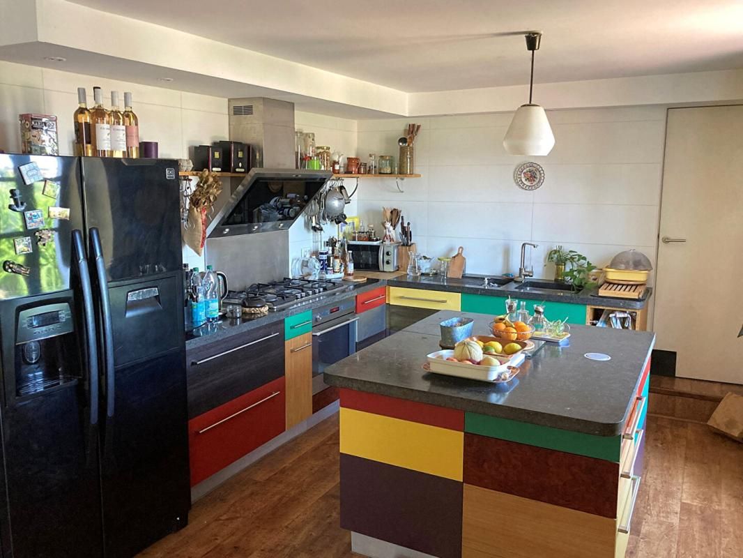 CAHORS Maison atypique avec gîte et piscine 4