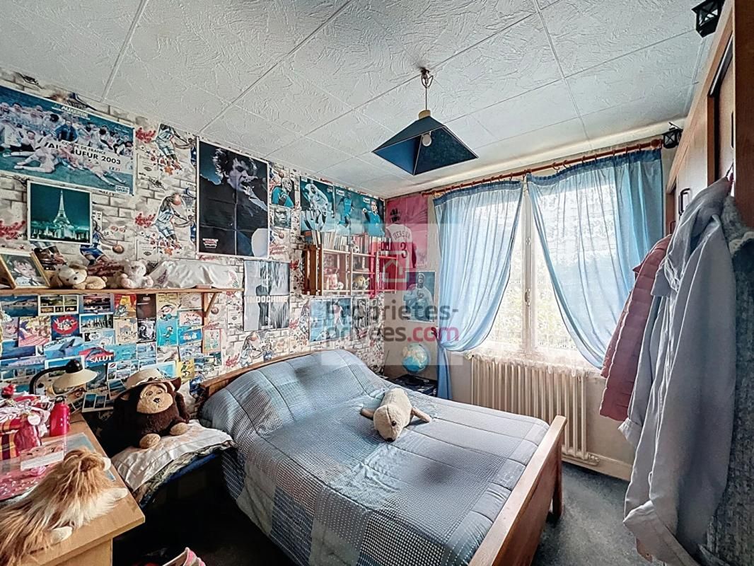 LE PERRAY-EN-YVELINES Maison 4 chambres sur sous-sol 4