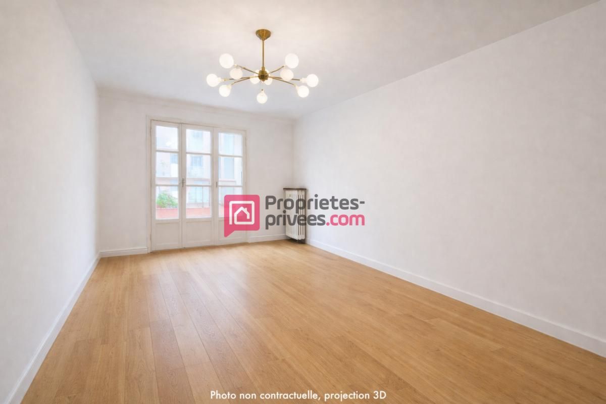Appartement traversant Grasse Carnot 4 pièces 75 m2, 2 balcons, à rénover