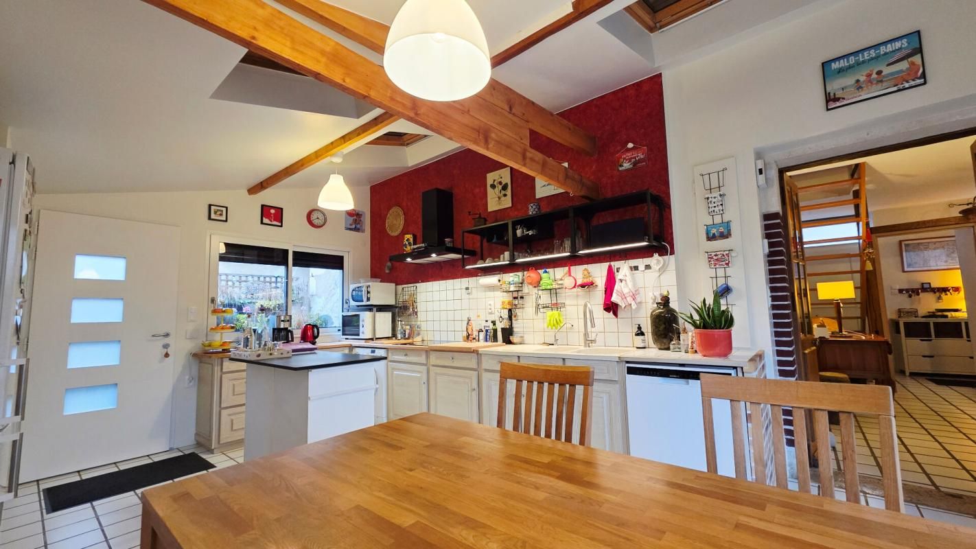 BOURGES BOURGES MAISON 116M² 4 PIECES JARDIN GARAGE MARAIS 2